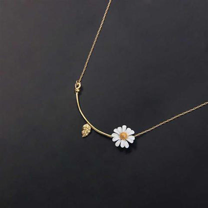 Coriumpera® Daisy Bloom Harmony Set - Earrings, Necklace, Female Clavicle Chain